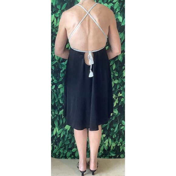 🖤 Black Halo Black Cocktail Dress – Size M w/ Silver Braided Back Tie - Picture 7 of 7